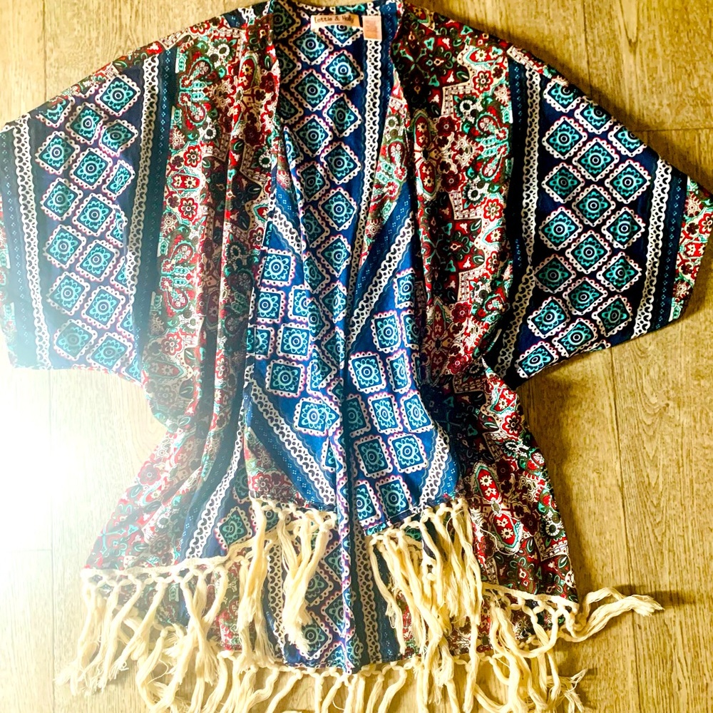 Boutique pattern kimono w/ fringe